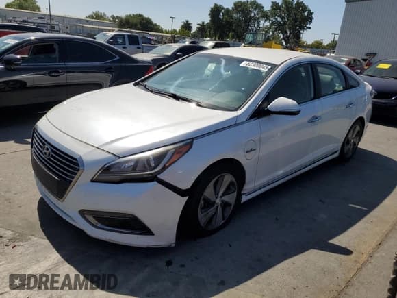 ✅ 2016 Hyundai Sonata • VIN: KMHE14L24GA031601 • Лот: 62300045. Опубликован ранее на Copart с пробегом 132 599 миль. Бесплатный доступ к архиву аукционных продаж из США и подробный отчёт об истории автомобиля на DreamBid. Изображение 1.