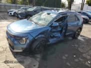 ✅ 2023 Kia Niro Wind • VIN: KNDCR3L11P5022658 • Лот: 93421825. Опубликован ранее на Copart с пробегом 61 203 миль. Бесплатный доступ к архиву аукционных продаж из США и подробный отчёт об истории автомобиля на DreamBid. Изображение 1.
