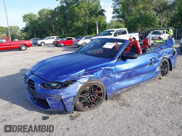 ✅ 2022 BMW M4 Competition xDrive • VIN: WBS33BA07NCK61526 • Lot: 42756367. Listed on IAAI with 30,755 mi. Free auction sales archive from the USA and detailed vehicle history report at DreamBid. Image 18.