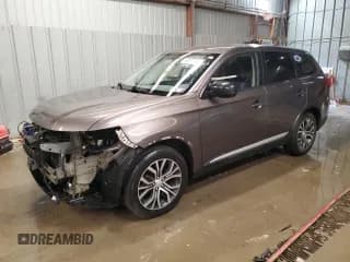 ✅ 2018 Mitsubishi Outlander ES • VIN: JA4AD2A36JZ069389 • Лот: 89807385. Опубликован ранее на Copart с пробегом 57 667 миль. Бесплатный доступ к архиву аукционных продаж из США и подробный отчёт об истории автомобиля на DreamBid. Изображение 1.