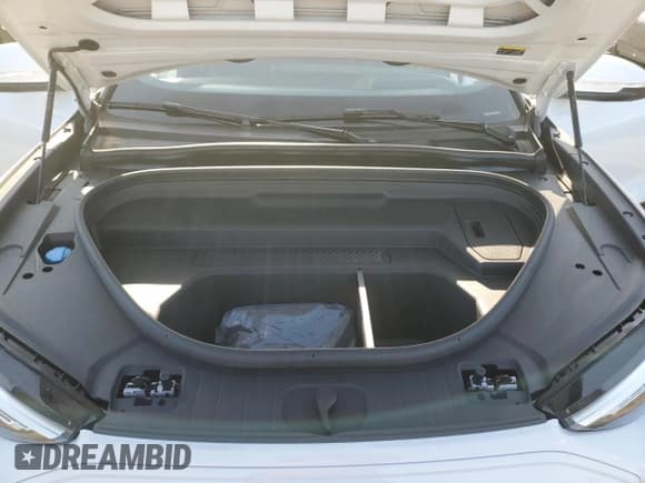 ✅ 2025 Audi Q6 e-tron Premium Plus • VIN: WA124BGF7SA017212 • Lot: 65275955. Wystawiony na Copart z przebiegiem 2 396 mil. Bezpłatny archiwum sprzedaży aukcyjnych z USA i szczegółowy raport historii pojazdu na DreamBid. Zdjęcie 11.