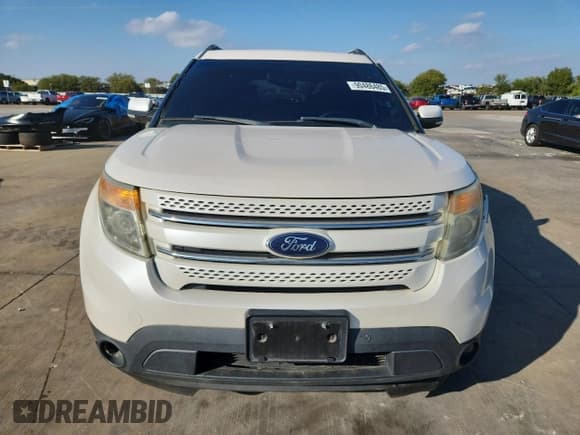 ✅ 2015 Ford Explorer Limited • VIN: 1FM5K7F86FGB73202 • Lot: 90486485. Wystawiony na Copart z przebiegiem 217 697 mil. Bezpłatny archiwum sprzedaży aukcyjnych z USA i szczegółowy raport historii pojazdu na DreamBid. Zdjęcie 5.