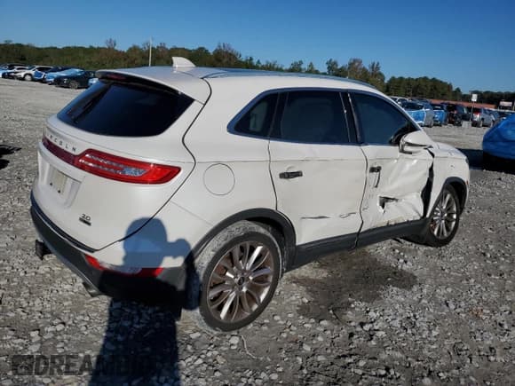 ✅ 2015 Lincoln MKC • VIN: 5LMCJ1A91FUJ01281 • Lot: 82729675. Listed on Copart with 223,306 mi. Free auction sales archive from the USA and detailed vehicle history report at DreamBid. Image 3.