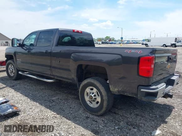 ✅ 2015 Chevrolet Silverado 2500HD LT • VIN: 1GC1KVE82FF572185 • Lot: 42207194. Listed on IAAI with 245,109 mi. Free auction sales archive from the USA and detailed vehicle history report at DreamBid. Image 3.
