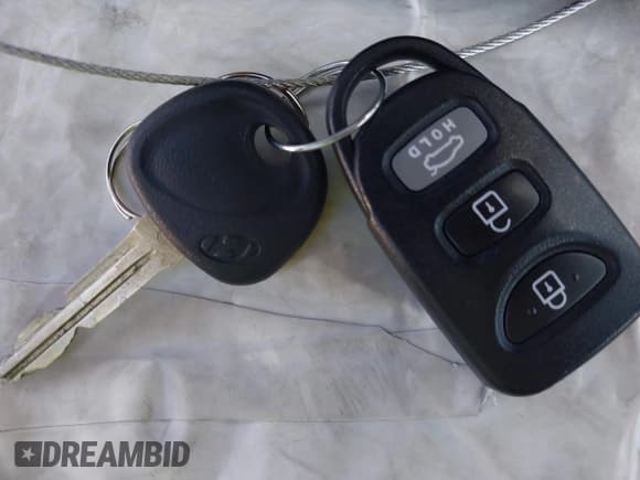 ✅ 2013 Hyundai Elantra GLS • VIN: KMHDH4AE2DU522361 • Lot: 43368006. Listed on IAAI with 109,810 mi. Free auction sales archive from the USA and detailed vehicle history report at DreamBid. Image 11.