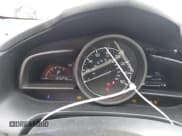 ✅ 2018 Mazda 3 Sport • VIN: 3MZBN1K77JM175173 • Лот: 43685933. Опубликован ранее на IAAI с пробегом 122 246 миль. Бесплатный доступ к архиву аукционных продаж из США и подробный отчёт об истории автомобиля на DreamBid. Изображение 7.