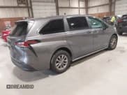 ✅ 2021 Toyota Sienna LE • VIN: 5TDKSKFC0MS009588 • Лот: 43467809. Опубликован ранее на IAAI с пробегом 114 438 миль. Бесплатный доступ к архиву аукционных продаж из США и подробный отчёт об истории автомобиля на DreamBid. Изображение 4.