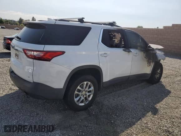 2019 Chevrolet Traverse LT Cloth z VIN 1GNERGKW8KJ121675, wystawiony jako Copart lot #84051555 z przebiegiem Nie podano mil oraz Nie do naprawy • Non repairable. Historia ofert i sprzedaży dostępna na DreamBid. Obrazek 3.