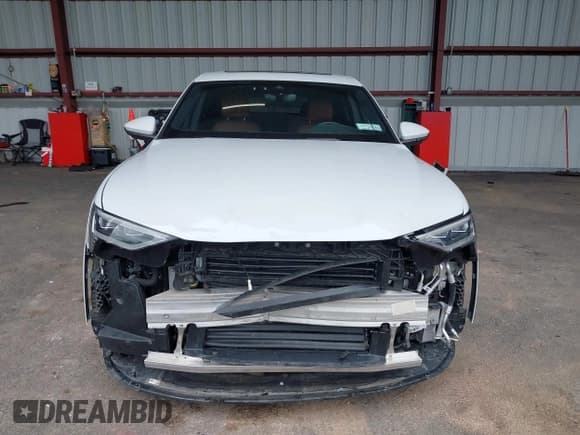 ✅ 2024 Audi Q8 e-tron Sportback S line Premium Plus • VIN: WA1CAAGE2RB024796 • Lot: 43064717. Listed on IAAI with 27,365 mi. Free auction sales archive from the USA and detailed vehicle history report at DreamBid. Image 13.