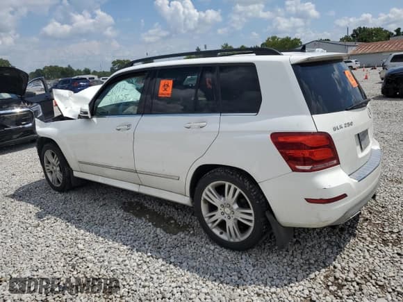 ✅ 2015 Mercedes-Benz GLK 250 • VIN: WDCGG0EB9FG406230 • Lot: 68595215. Wystawiony na Copart z przebiegiem Nie podano. Bezpłatny archiwum sprzedaży aukcyjnych z USA i szczegółowy raport historii pojazdu na DreamBid. Zdjęcie 2.