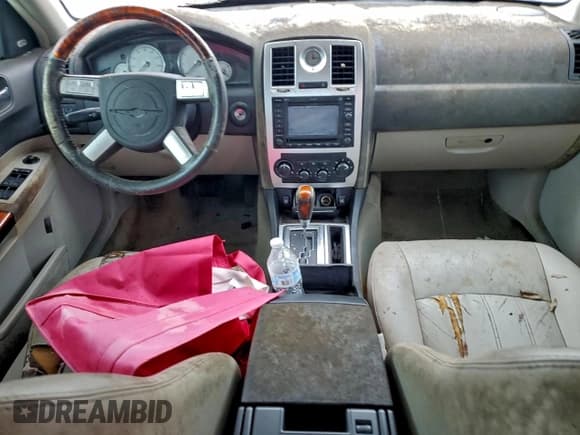 ✅ 2006 Chrysler 300 C • VIN: 2C3LA63H96H397778 • Lot: 94579145. Listed on Copart with Not provided. Free auction sales archive from the USA and detailed vehicle history report at DreamBid. Image 8.