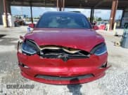 ✅ 2023 Tesla Model X • VIN: 7SAXCBE53PF412644 • Lot: 69669845. Wystawiony na Copart z przebiegiem 21 989 mil. Bezpłatny archiwum sprzedaży aukcyjnych z USA i szczegółowy raport historii pojazdu na DreamBid. Zdjęcie 5.