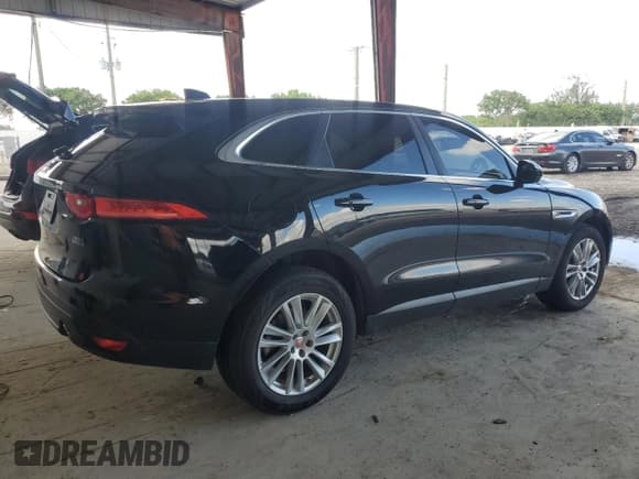 ✅ 2019 Jaguar F-Pace 25t Prestige • VIN: SADCK2GX0KA390945 • Лот: 90421375. Опубликован ранее на Copart с пробегом 108 940 миль. Бесплатный доступ к архиву аукционных продаж из США и подробный отчёт об истории автомобиля на DreamBid. Изображение 3.