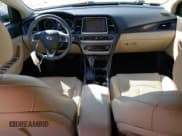 ✅ 2018 Hyundai Sonata Limited • VIN: 5NPE34AF0JH660874 • Lot: 48019883. Listed on Copart with 47,390 mi. Free auction sales archive from the USA and detailed vehicle history report at DreamBid. Image 8.