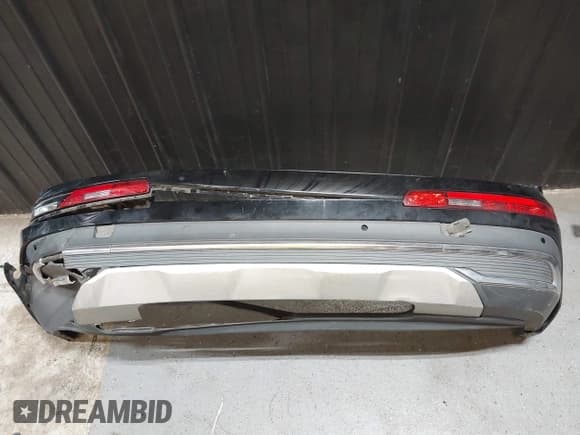 ✅ 2021 Audi Q7 Premium Plus • VIN: WA1LJAF7XMD029874 • Lot: 42127941. Wystawiony na IAAI z przebiegiem 110 456 mil. Bezpłatny archiwum sprzedaży aukcyjnych z USA i szczegółowy raport historii pojazdu na DreamBid. Zdjęcie 12.