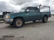 ✅ 1998 Toyota T100 DX • VIN: JT4TN12D6W0043352 • Lot: 67662355. Listed on Copart with 127,883 mi. Free auction sales archive from the USA and detailed vehicle history report at DreamBid. Image 1.