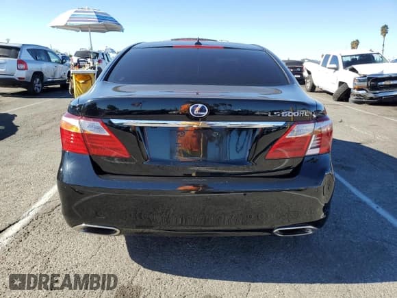 ✅ 2011 Lexus LS • VIN: JTHDU1EF3B5013340 • Lot: 82902224. Listed on Copart with 60,910 mi. Free auction sales archive from the USA and detailed vehicle history report at DreamBid. Image 6.