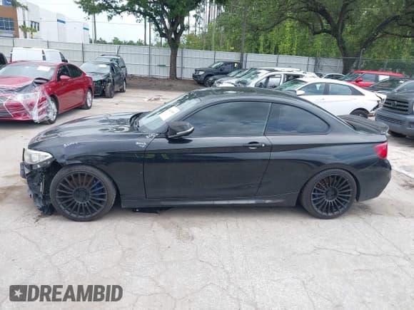 ✅ 2015 BMW 2 Series M235i • VIN: WBA1J7C5XFV289284 • Лот: 42626668. Опубликован ранее на IAAI с пробегом 179 944 миль. Бесплатный доступ к архиву аукционных продаж из США и подробный отчёт об истории автомобиля на DreamBid. Изображение 15.