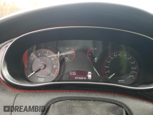 ✅ 2015 Dodge Dart SXT • VIN: 1C3CDFBB5FD330967 • Lot: 90253275. Wystawiony na Copart z przebiegiem 97 925 mil. Bezpłatny archiwum sprzedaży aukcyjnych z USA i szczegółowy raport historii pojazdu na DreamBid. Zdjęcie 9.