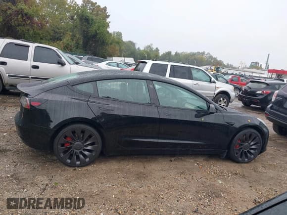 ✅ 2021 Tesla Model 3 Performance • VIN: 5YJ3E1ECXMF914237 • Lot: 43431670. Listed on IAAI with 90,921 mi. Free auction sales archive from the USA and detailed vehicle history report at DreamBid. Image 13.
