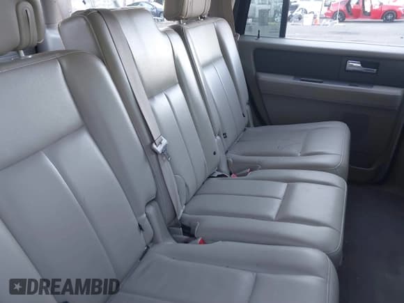 ✅ 2010 Ford Expedition SSV • VIN: 1FMJU1F59AEB51677 • Lot: 40580840. Listed on IAAI with Not provided. Free auction sales archive from the USA and detailed vehicle history report at DreamBid. Image 8.