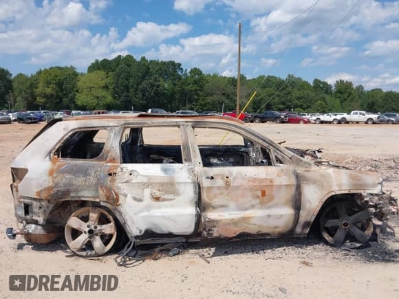 ✅ 2015 Jeep Grand Cherokee Overland • VIN: 1C4RJFCT8FC129611 • Лот: 43102751. Опубликован ранее на IAAI с пробегом Не указан. Бесплатный доступ к архиву аукционных продаж из США и подробный отчёт об истории автомобиля на DreamBid. Изображение 13.