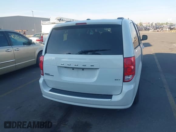 ✅ 2020 Dodge Grand Caravan SXT • VIN: 2C4RDGCG9LR173720 • Lot: 43102706. Wystawiony na IAAI z przebiegiem 100 172 mil. Bezpłatny archiwum sprzedaży aukcyjnych z USA i szczegółowy raport historii pojazdu na DreamBid. Zdjęcie 16.