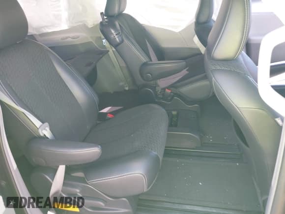 ✅ 2013 Toyota Sienna SE • VIN: 5TDXK3DCXDS360801 • Lot: 43443987. Listed on IAAI with 98,224 mi. Free auction sales archive from the USA and detailed vehicle history report at DreamBid. Image 8.