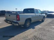 ✅ 2003 Chevrolet Silverado 1500 LS • VIN: 2GCEC19V931327782 • Лот: 43488220. Опубликован ранее на IAAI с пробегом 267 119 миль. Бесплатный доступ к архиву аукционных продаж из США и подробный отчёт об истории автомобиля на DreamBid. Изображение 4.