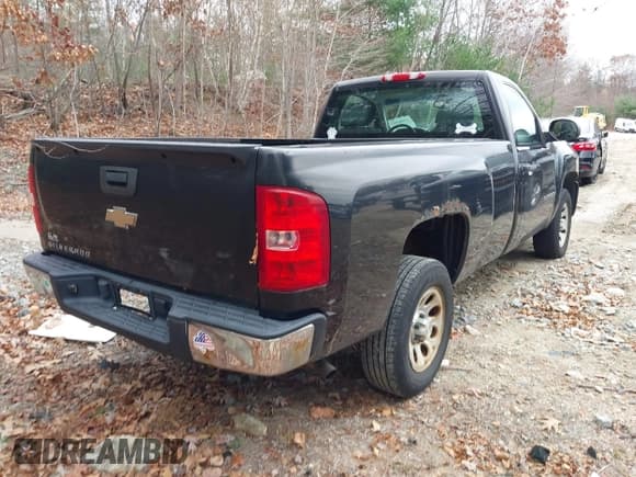 ✅ 2008 Chevrolet Silverado 1500 Work Truck • VIN: 1GCEC14X48Z328085 • Lot: 43686903. Listed on IAAI with 80,441 mi. Free auction sales archive from the USA and detailed vehicle history report at DreamBid. Image 4.