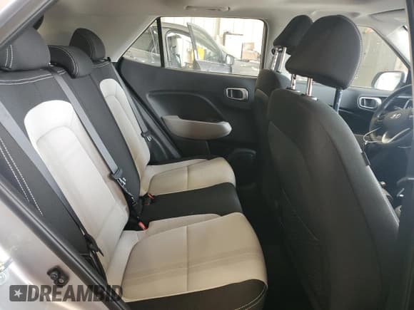 ✅ 2024 Hyundai Venue SEL • VIN: KMHRC8A37RU284685 • Lot: 59228065. Listed on Copart with 8,816 mi. Free auction sales archive from the USA and detailed vehicle history report at DreamBid. Image 11.