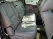 ✅ 2010 Chevrolet Suburban LT • VIN: 1GNUKJE37AR292349 • Lot: 65463274. Wystawiony na Copart z przebiegiem 218 931 mil. Bezpłatny archiwum sprzedaży aukcyjnych z USA i szczegółowy raport historii pojazdu na DreamBid. Zdjęcie 11.