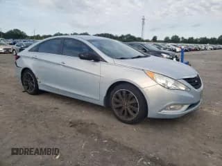 ✅ 2013 Hyundai Sonata SE • VIN: 5NPEC4AC3DH565204 • Lot: 66643744. Wystawiony na Copart z przebiegiem 128 660 mil. Bezpłatny archiwum sprzedaży aukcyjnych z USA i szczegółowy raport historii pojazdu na DreamBid. Zdjęcie 4.