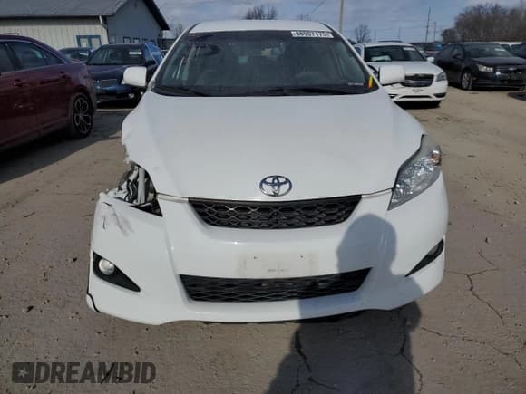 ✅ 2012 Toyota Matrix S • VIN: 2T1LE4EE7CC021156 • Lot: 88907175. Wystawiony na Copart z przebiegiem 141 300 mil. Bezpłatny archiwum sprzedaży aukcyjnych z USA i szczegółowy raport historii pojazdu na DreamBid. Zdjęcie 5.