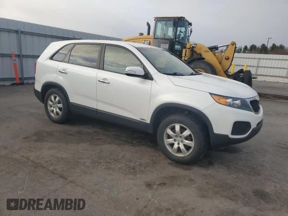 ✅ 2012 Kia Sorento LX • VIN: 5XYKTCA63CG252408 • Lot: 92270245. Listed on Copart with 151,868 mi. Free auction sales archive from the USA and detailed vehicle history report at DreamBid. Image 4.