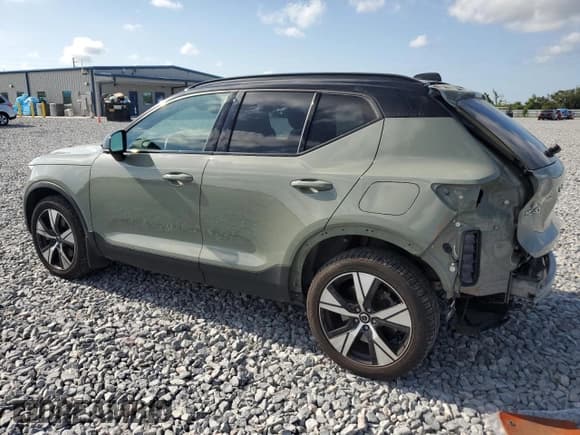 ✅ 2021 Volvo XC40 • VIN: YV4ED3UR1M2525483 • Lot: 57668235. Listed on Copart with 29,727 mi. Free auction sales archive from the USA and detailed vehicle history report at DreamBid. Image 2.
