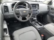 ✅ 2017 Chevrolet Colorado 2WD WT • VIN: 1GCHSBEA8H1283425 • Lot: 82036705. Wystawiony na Copart z przebiegiem 46 916 mil. Bezpłatny archiwum sprzedaży aukcyjnych z USA i szczegółowy raport historii pojazdu na DreamBid. Zdjęcie 8.