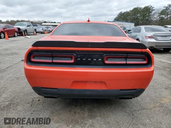✅ 2018 Dodge Challenger T/A • VIN: 2C3CDZBT9JH116697 • Lot: 44396824. Wystawiony na Copart z przebiegiem 88 160 mil. Bezpłatny archiwum sprzedaży aukcyjnych z USA i szczegółowy raport historii pojazdu na DreamBid. Zdjęcie 6.