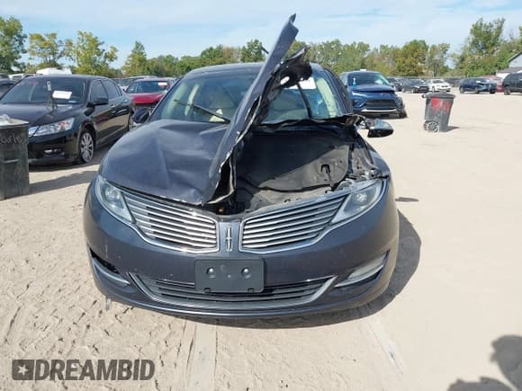 ✅ 2013 Lincoln MKZ • VIN: 3LN6L2G9XDR811646 • Lot: 43157403. Wystawiony na IAAI z przebiegiem 198 425 mil. Bezpłatny archiwum sprzedaży aukcyjnych z USA i szczegółowy raport historii pojazdu na DreamBid. Zdjęcie 12.