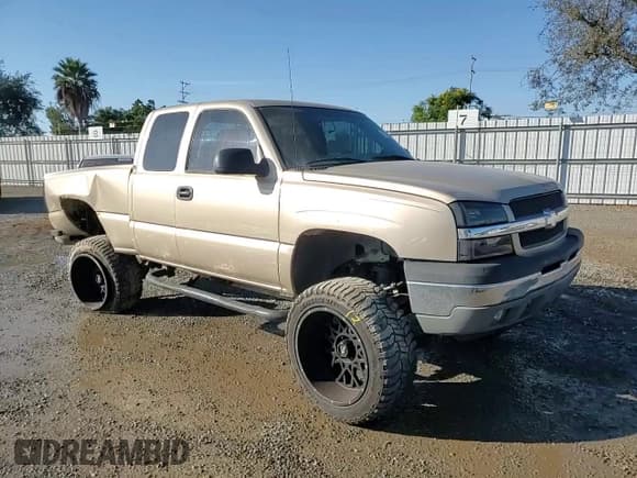 ✅ 2005 Chevrolet Silverado 1500 LS • VIN: 1GCEC19V65Z116484 • Лот: 75280354. Опубликован ранее на Copart с пробегом 102 675 миль. Бесплатный доступ к архиву аукционных продаж из США и подробный отчёт об истории автомобиля на DreamBid. Изображение 11.
