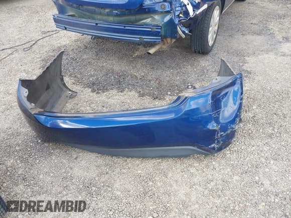 ✅ 2019 Nissan Versa SV • VIN: 3N1CN7AP8KL807572 • Lot: 43453358. Listed on IAAI with 115,909 mi. Free auction sales archive from the USA and detailed vehicle history report at DreamBid. Image 12.