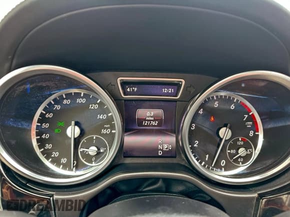 ✅ 2016 Mercedes-Benz GL 550 • VIN: 4JGDF7DE3GA639794 • Lot: 95759585. Wystawiony na Copart z przebiegiem 121 762 mil. Bezpłatny archiwum sprzedaży aukcyjnych z USA i szczegółowy raport historii pojazdu na DreamBid. Zdjęcie 8.