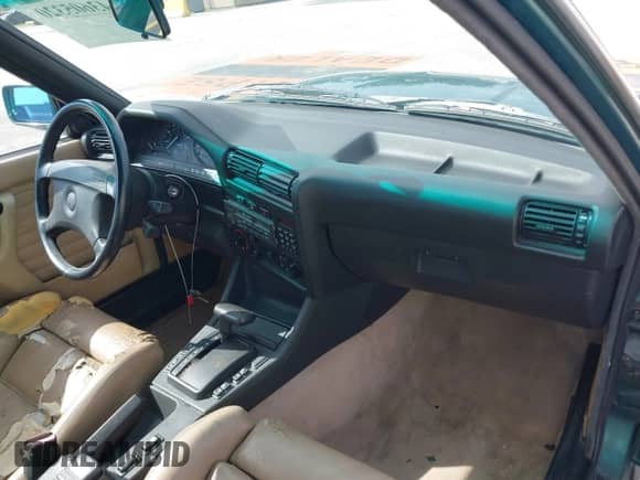 1992 BMW 3 Series с VIN WBABB2311NEC29932, выставлен на аукционе IAAI как лот 43605320 с пробегом 133 331 миль миль и . История ставок и продаж доступна на DreamBid. Изображение 5.