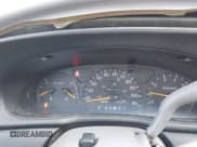 ✅ 1996 Ford Taurus GL • VIN: 1FALP52U9TA199317 • Lot: 43694961. Wystawiony na IAAI z przebiegiem 99 130 mil. Bezpłatny archiwum sprzedaży aukcyjnych z USA i szczegółowy raport historii pojazdu na DreamBid. Zdjęcie 15.