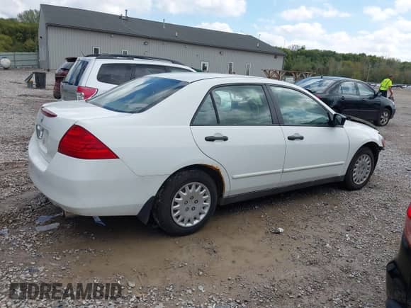 2006 Honda Accord VP with VIN 1HGCM56116A170998, listed as a IAAI auction lot 43292509 with 193,564 mi miles and . Bid and sale history available at DreamBid. Image 13.