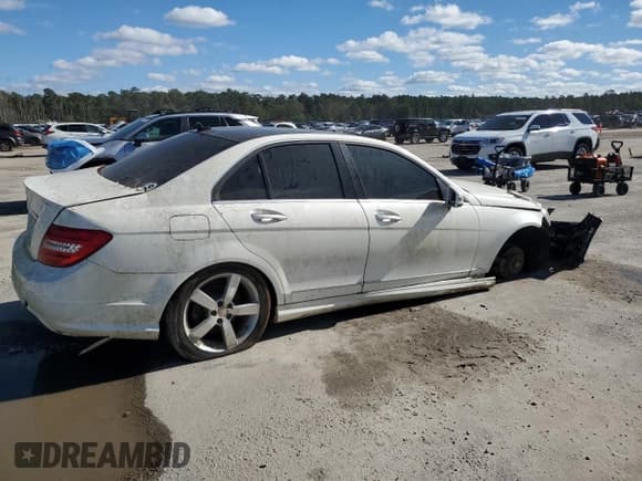 ✅ 2014 Mercedes-Benz C 250 Sport • VIN: WDDGF4HB2ER318110 • Lot: 86445245. Listed on Copart with Not provided. Free auction sales archive from the USA and detailed vehicle history report at DreamBid. Image 3.