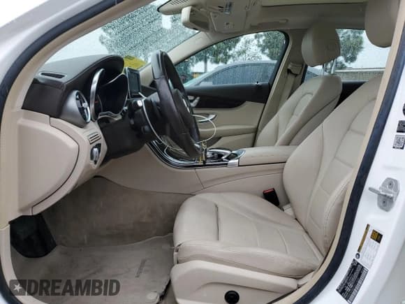 ✅ 2015 Mercedes-Benz C 300 Luxury • VIN: 55SWF4KB6FU011656 • Lot: 92998535. Listed on Copart with 74,165 mi. Free auction sales archive from the USA and detailed vehicle history report at DreamBid. Image 7.
