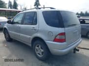 ✅ 2000 Mercedes-Benz M 320/430/500 • VIN: 4JGAB54E8YA165782 • Lot: 42768359. Wystawiony na IAAI z przebiegiem 193 826 mil. Bezpłatny archiwum sprzedaży aukcyjnych z USA i szczegółowy raport historii pojazdu na DreamBid. Zdjęcie 3.