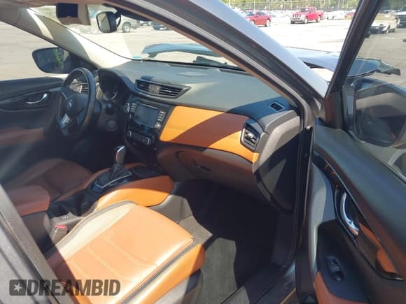 ✅ 2018 Nissan Rogue S • VIN: JN8AT2MT5JW488988 • Lot: 42740370. Listed on IAAI with 99,132 mi. Free auction sales archive from the USA and detailed vehicle history report at DreamBid. Image 5.