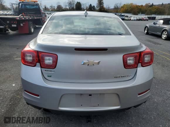 2016 Chevrolet Malibu LTZ z VIN 1G11E5SA3GF129441, wystawiony jako Copart lot #90937695 z przebiegiem 155 767 mil mil oraz Czysty tytuł • Clean title. Historia ofert i sprzedaży dostępna na DreamBid. Obrazek 6.